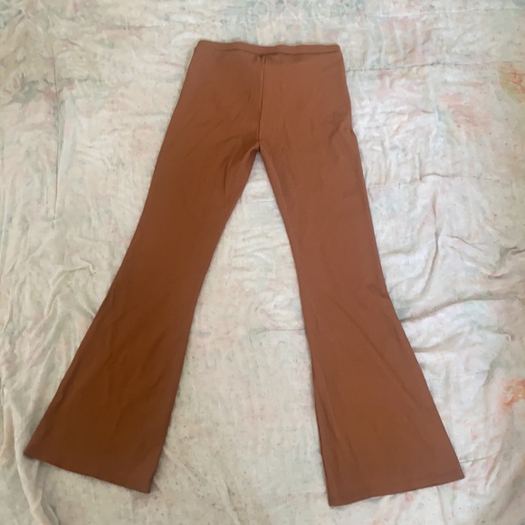 Earthy tone burnt orange Cotton On legging pants - Picture 3 of 6